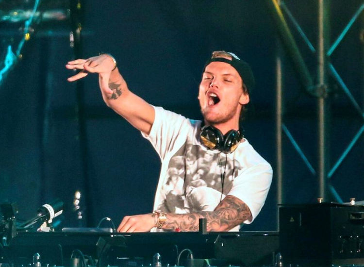 Avicii: Ο DJ που άλλαξε την πορεία της ποπ