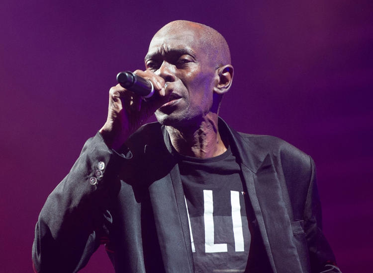 Maxi Jazz: Ο τραγουδιστής των Faithless