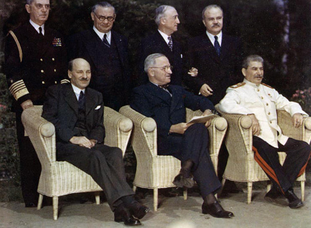 Ο Κλίμεντ Άτλι, ο Χάρι Τρούμαν και ο Ιωσήφ Στάλιν στη συνδιάσκεψη του Πότσνταμ.