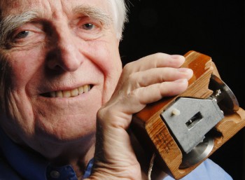 Doug_Engelbart-mouse.jpg