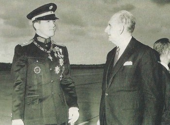 Ο βασιλιάς Κωνσταντίνος και ο πρωθυπουργός Γεώργιος Παπανδρέου